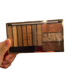 ❤️‍🔥3 / 30❤️‍🔥 Eyeshadow palette - BRAND NEW